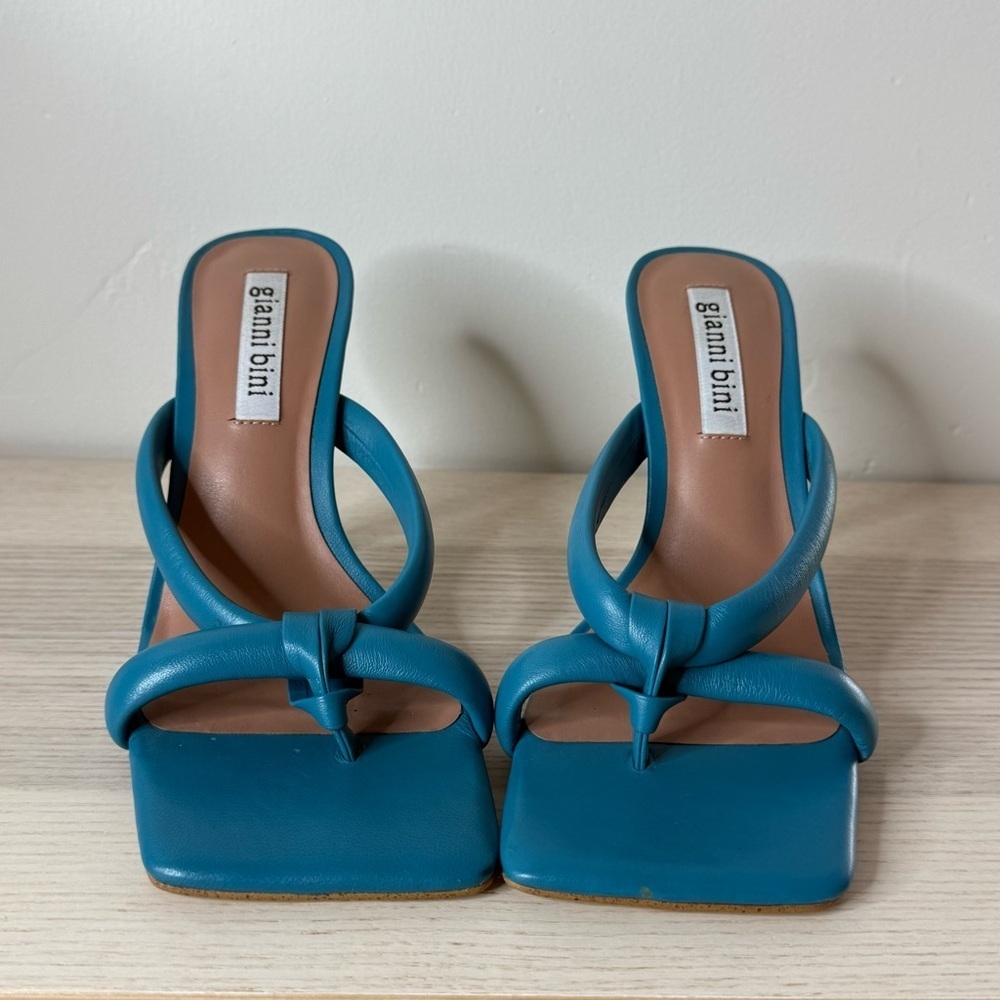 Gianni Bini Bement Leather Tubular Thong Dress Mules size 8 blue - Picture 2 of 7